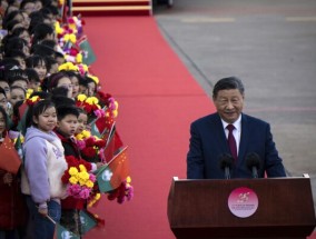 澳门的博彩业繁荣带来了财富，但也付出了代价，因为中国已经接管澳门25年了
