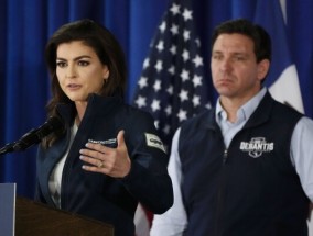 当德桑蒂斯谈论他的妻子将成为下一任佛罗里达州州长时，以下是关于凯西的一些事情