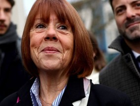 揭发变态强奸犯多米尼克·佩利科特多年变态虐待的英雄