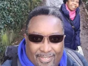 “我不能埋葬我的父亲——他的尸体被扣押在医院太平间作为赎金。”