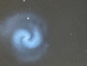 “不是UFO，而是SpaceX的火箭”