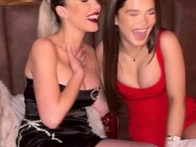 海伦·弗拉纳根（Helen Flanagan）在没有孩子的情况下享受夜晚外出的乐趣，这让她感到残酷的妈妈羞耻